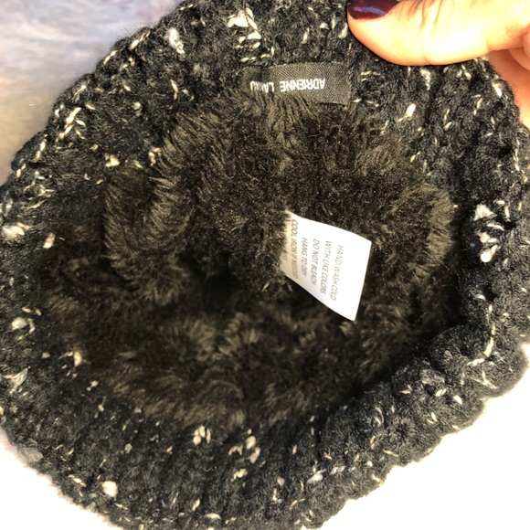 NWT Adrienne Landau Black Rib Knit Pom Beanie